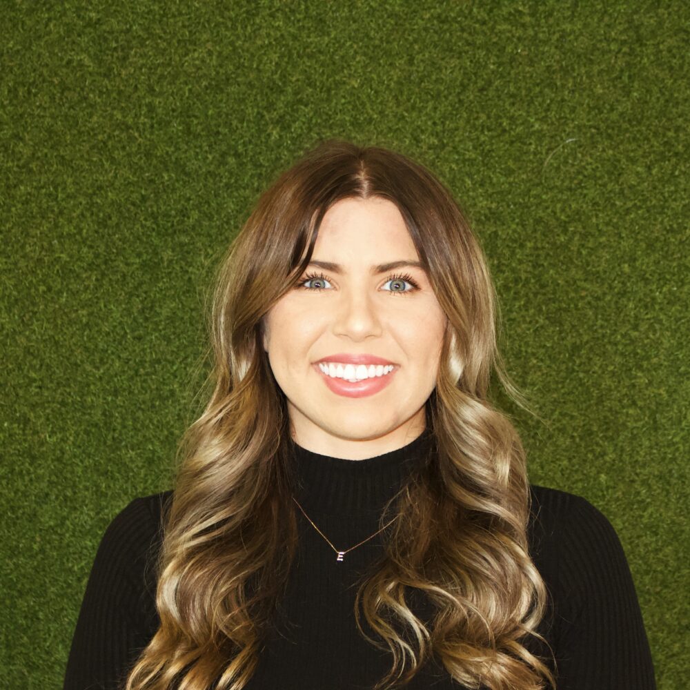 Derek Olander - Sales Representative Mia Dalton