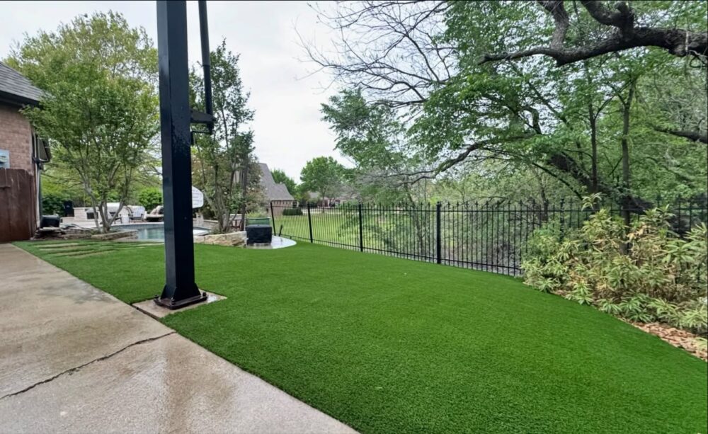 When Should You Replace a Natural Grass Lawn with Artificial Turf?